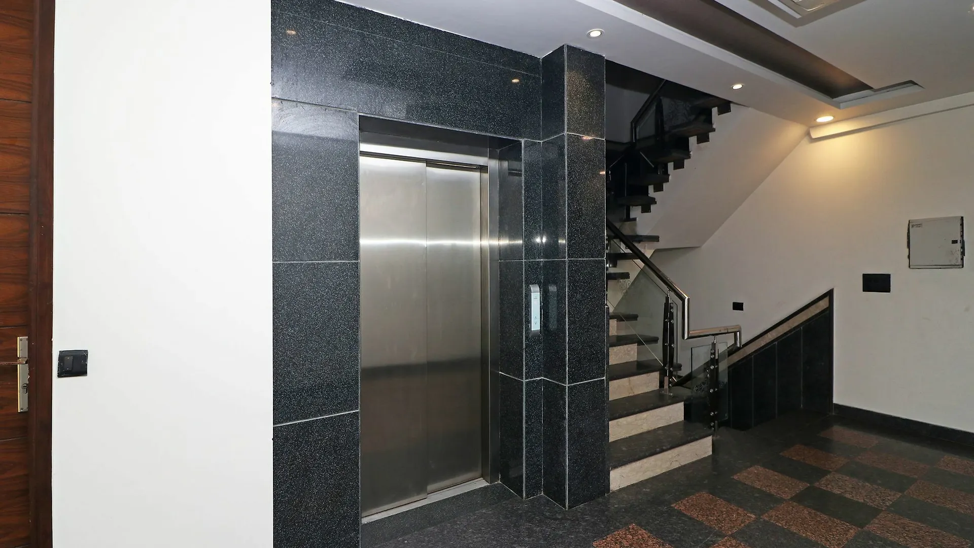 Hotel Palazzo Inn New Delhi